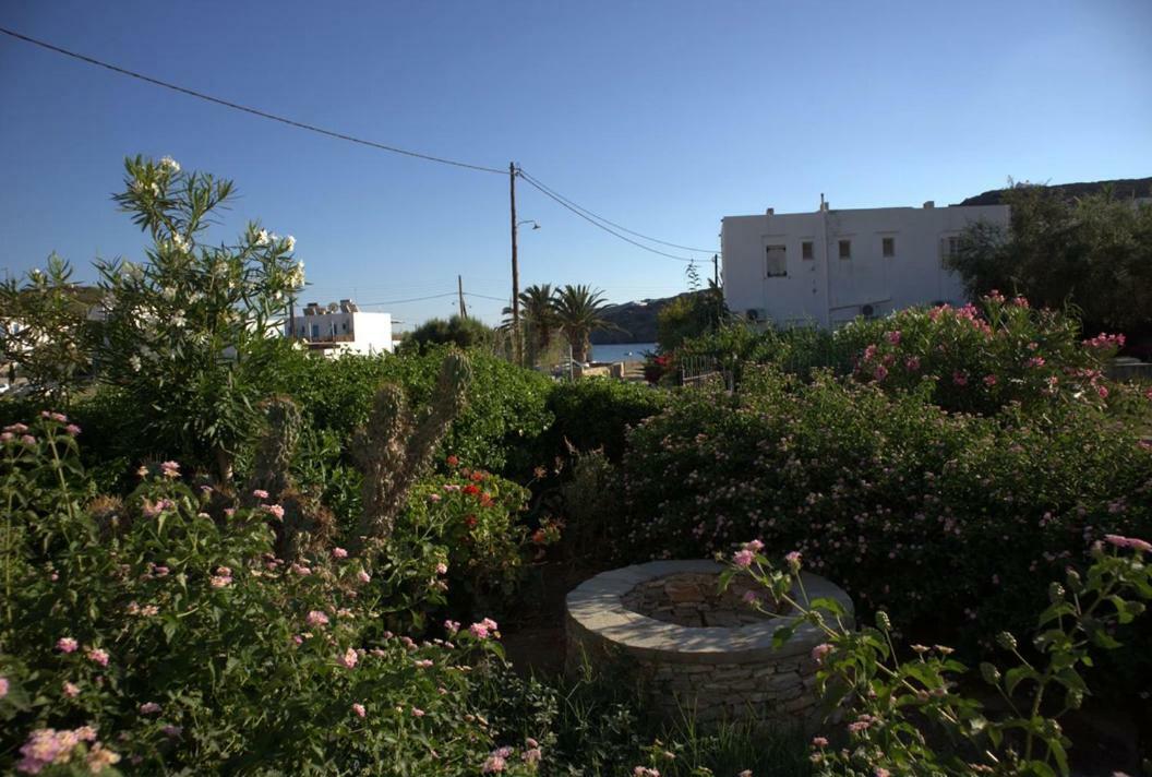 Sifneiko Arxontiko Hotel Faros  Bagian luar foto